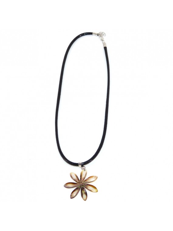 Grand pendentif  en nacre tiaré