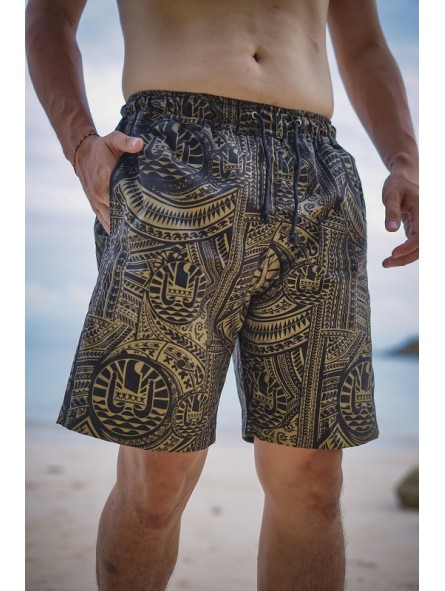 Short de bain homme noir tatouage drapeau polynesien