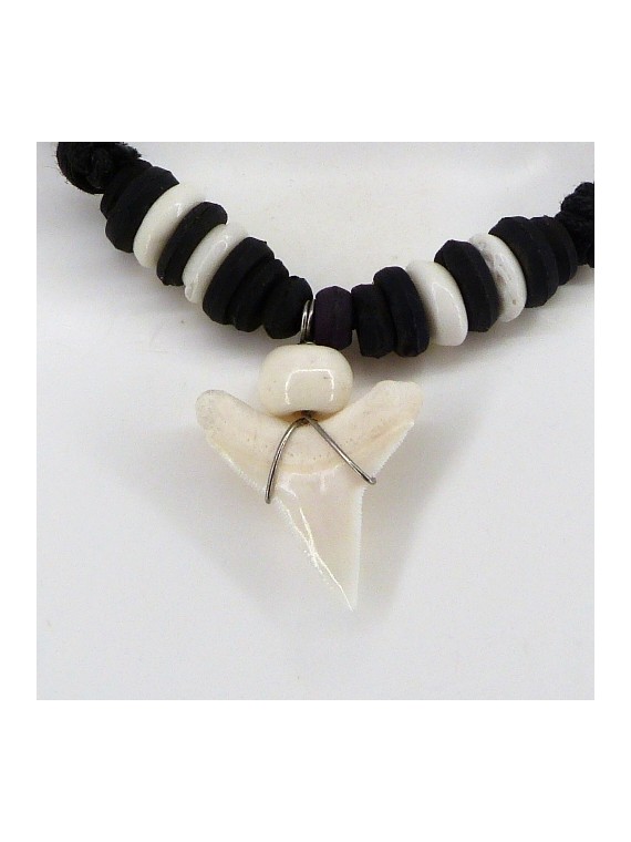 COLLIER DENT DE REQUIN noir Tanetoa