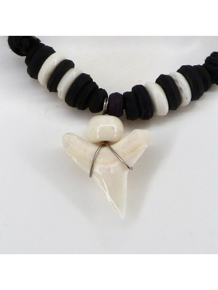 COLLIER DENT DE REQUIN noir Tanetoa