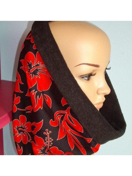 Tissu rouge et noir Tahitien à fleurs d hibiscus