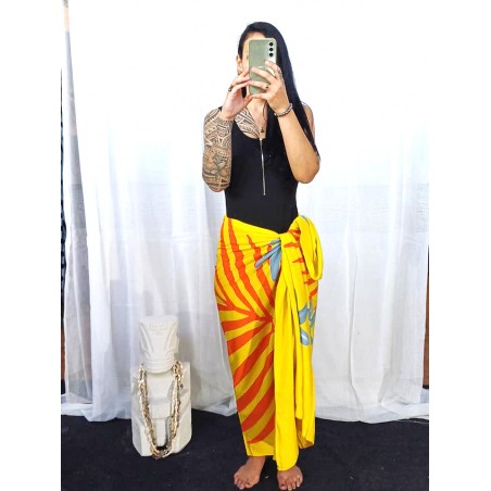 Paréo jaune et rouge feuillage et tiaré