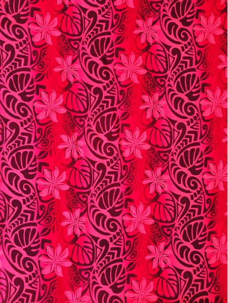 Tissu rouge fleurs de tiaré sur fond tatouage