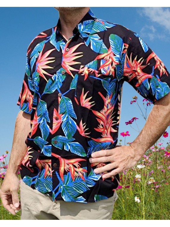 Chemise hawaïenne couleur noir  motifs fleurs du paradis, fleurs tropical