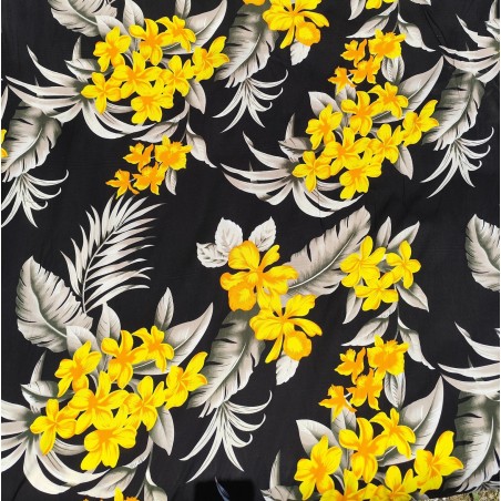 Tissi fleuri fond noir motifs fleurs de frangipane couleursjaune et argent