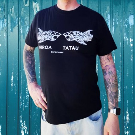 T-shirt homme couleur noir et blanc motifs requin , très beau t-shirt noir pour homme de la marque HIRO TATAU