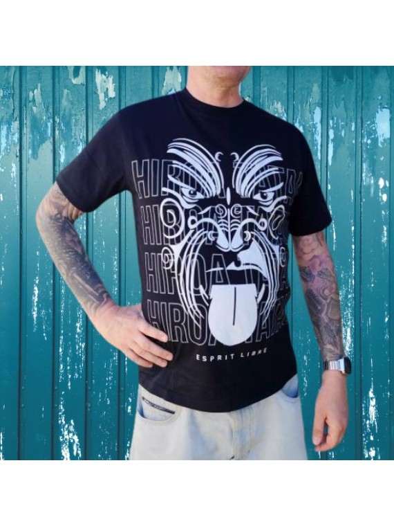 T-shirt homme couleur noir et blanc motifs tatouage haka, très beau t-shirt noir pour homme avec tatoauge