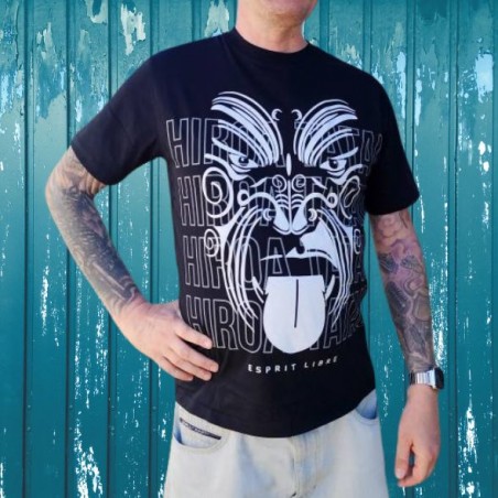 T-shirt homme couleur noir et blanc motifs tatouage haka, très beau t-shirt noir pour homme avec tatoauge