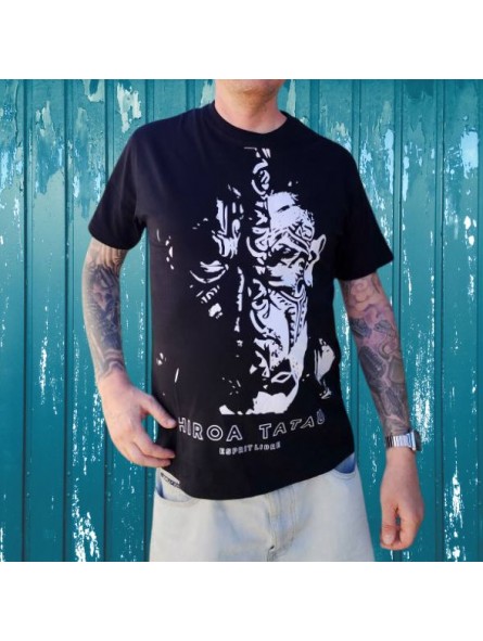 T-shirt homme couleur noir et blanc motifs tatouage aito guerrier du pacifique, très beau t-shirt noir pour homme avec tatoauge