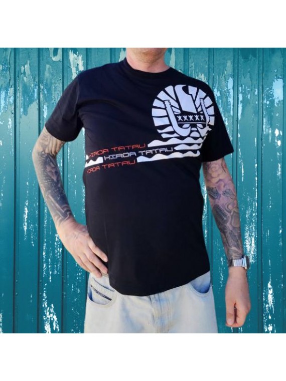 T-shirt homme couleur noir et blanc motifs tatouage drapeau tahitien, très beau t-shirt noir pour homme