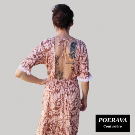 Robe tahitienne artisanale de couturière motifs feuillage  tropical marron pastel