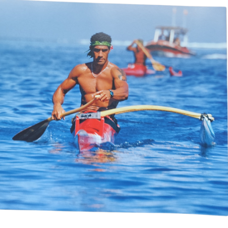 Livre sur le pirogue polynesienne , livre sur le Va'a Tahiti
