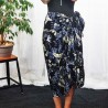 Paréo noir motifs fleurs tropicals gris
