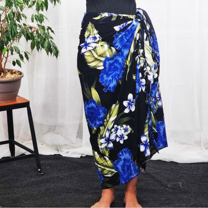 Paréo noir et bleu motifs fleurs hibiscus