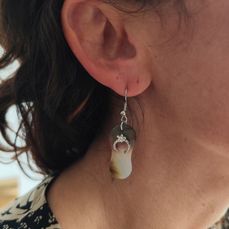 boucle d'oreille en nacre