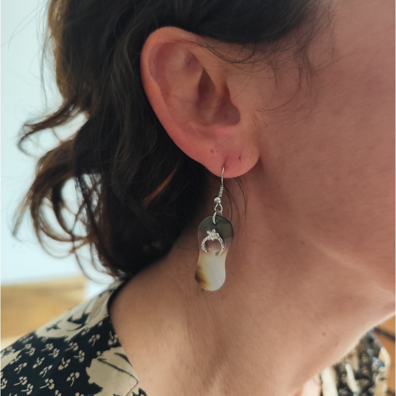 boucle d'oreille en nacre