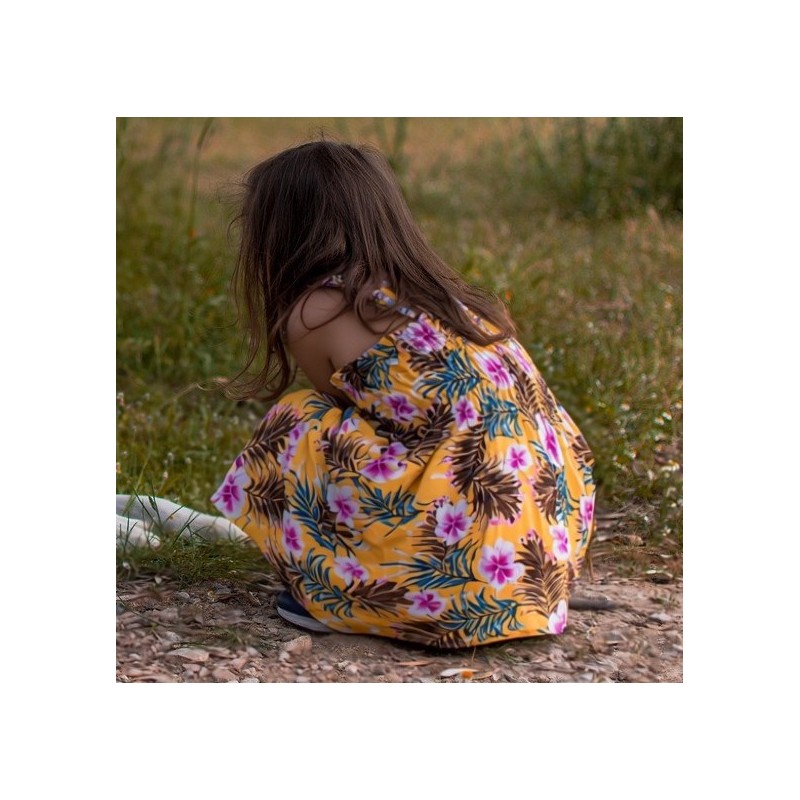 robe enfant couleur jaune motifs petits hibiscus