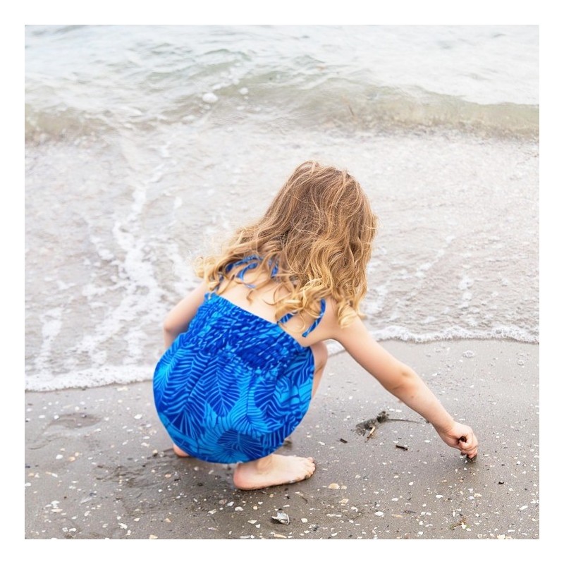robe enfant couleur bleu motif feuillage tropical stylisé