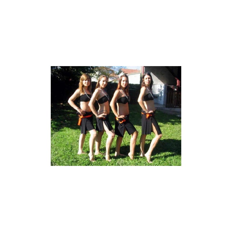 Tissu  fleuri rouge et noir hibiscus