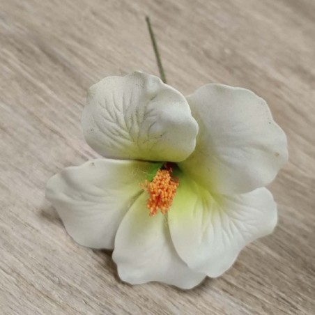 Hibiscus blanc coeur vert sur tige métal