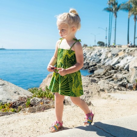 robe enfant couleur jaune et vert motif feuillage tropical stylisé