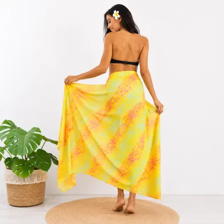 Paréo de plage fabrication artisanal couleur jaune orangé