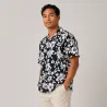 Chemise Hawaïenne couleur noire fleurs blanche