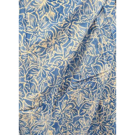 Paréo bleu ciel fleurs blanches – Paréo de plage Tahiti Femme