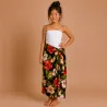 Paréo noir fleuri enfant – Hibiscus rouges et fleurs tropicales