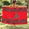Paréo polynésien rouge à motifs tatouage et raie manta