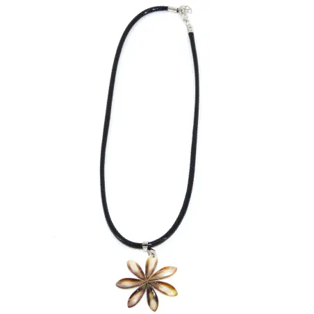 Pendentif fleur de tiaré en nacre noire – 3 cm