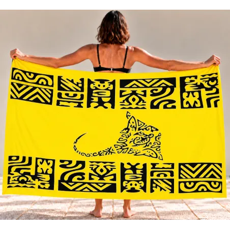 Paréo jaune tatouage polynésien et raie manta
