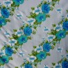 Tissu blanc et turquoise Hawaïen frise fleurie