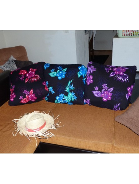 Tissu Noir à fleurs violettes bouquet