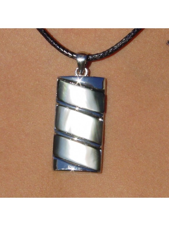 Collier/pendentif  Nacre naturel Toarii