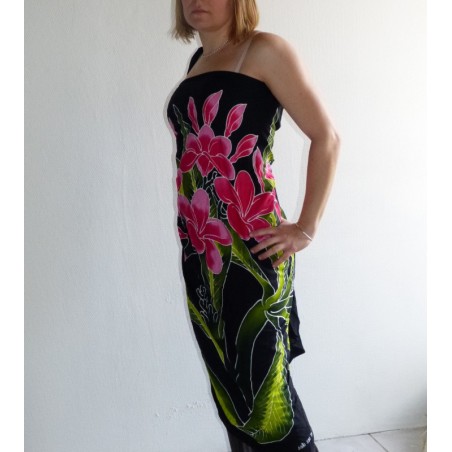 Paréos frangipanes sur branche