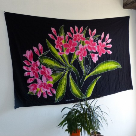 Paréos frangipanes sur branche