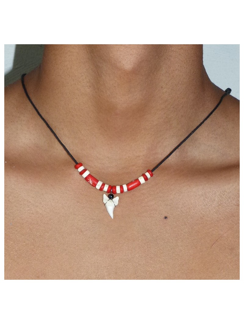 COLLIER DENT DE REQUIN
