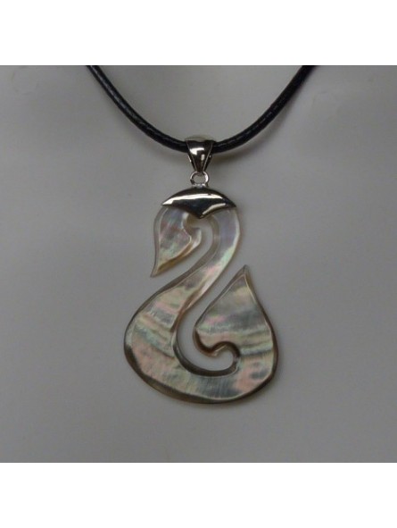 Collier Hameçon en nacre 