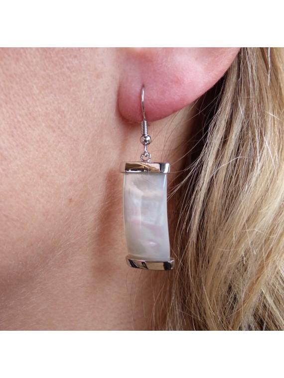 Boucle  d'oreille en Nacre blanche