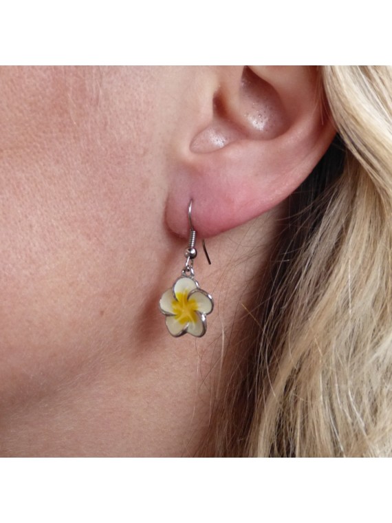 Boucle d'oreille frangipane émaillé