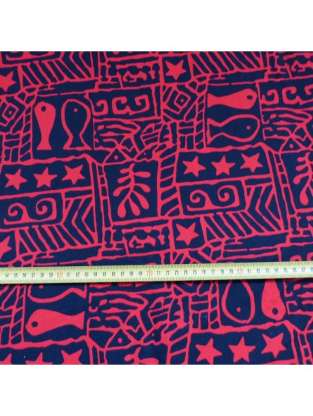 Tissu rouge et bleu marine petit poisson tapa naif