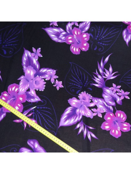 Tissu Noir à fleurs violettes bouquet