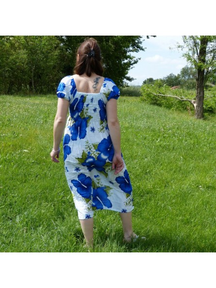 Robe d'été blanche avec manche