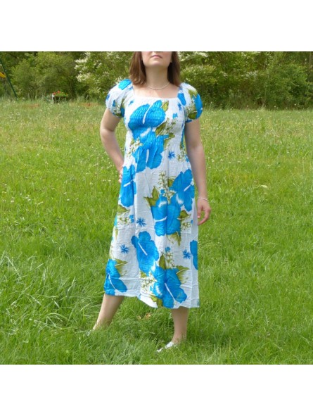 Robe d'été blanche avec manche