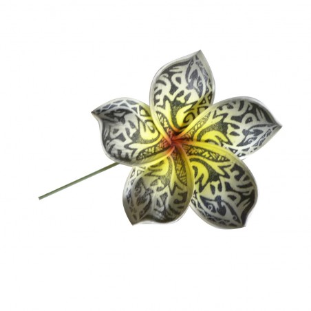 Pic fleur tatouée